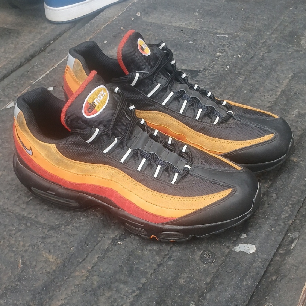 Nike Air Max Men's Black and Red-Orange Sneakers